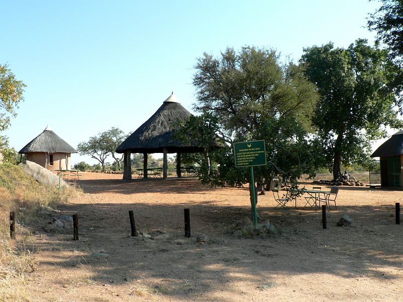 JAR 040.JPG - Odpočívadlo, které bylo neustále uklízeno minimálně dvěma lidmi.